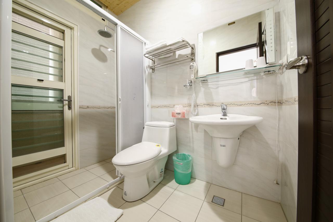 Xin Jing Zhan Homestay Hualien City Exterior foto