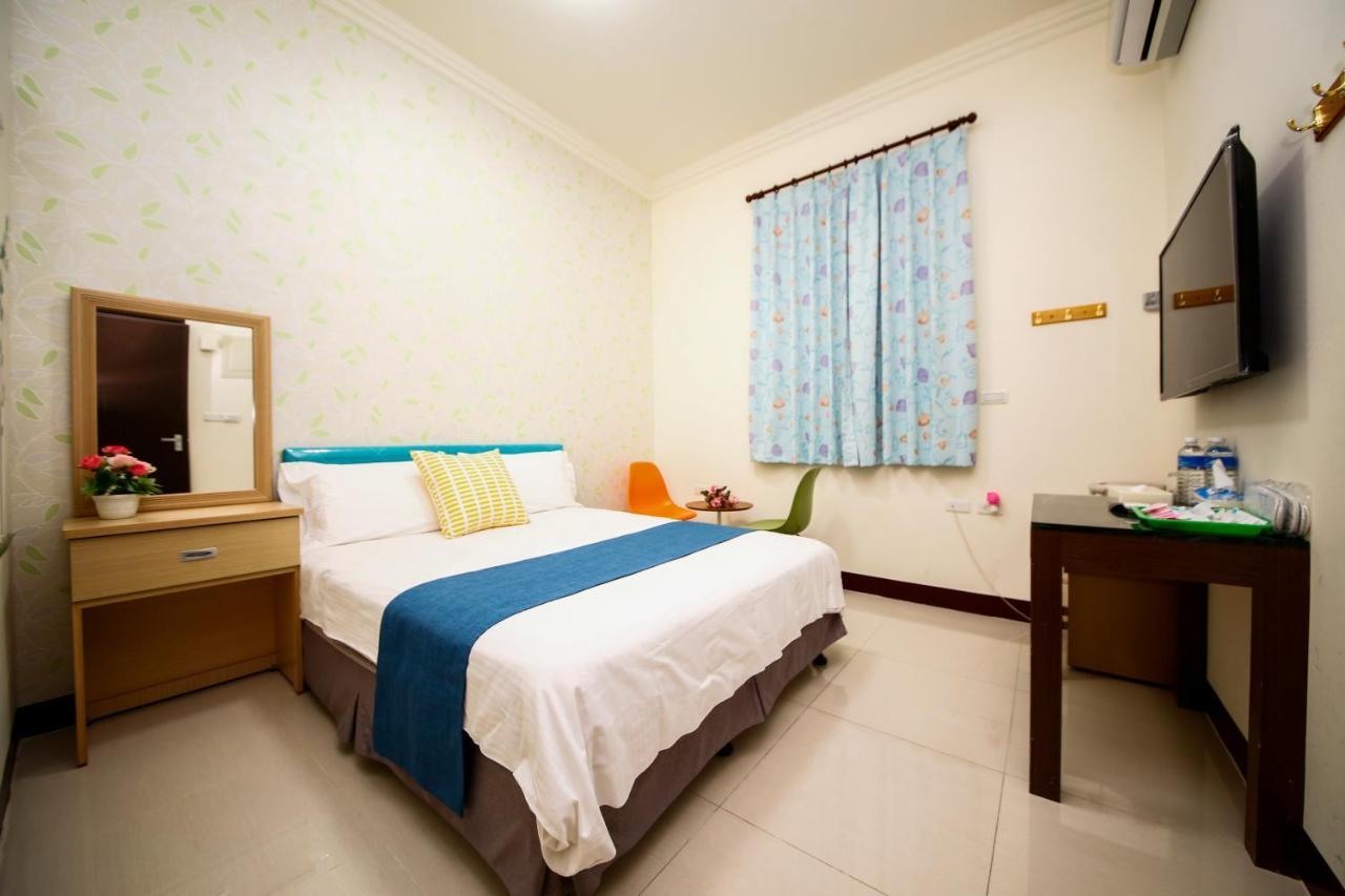 Xin Jing Zhan Homestay Hualien City Exterior foto